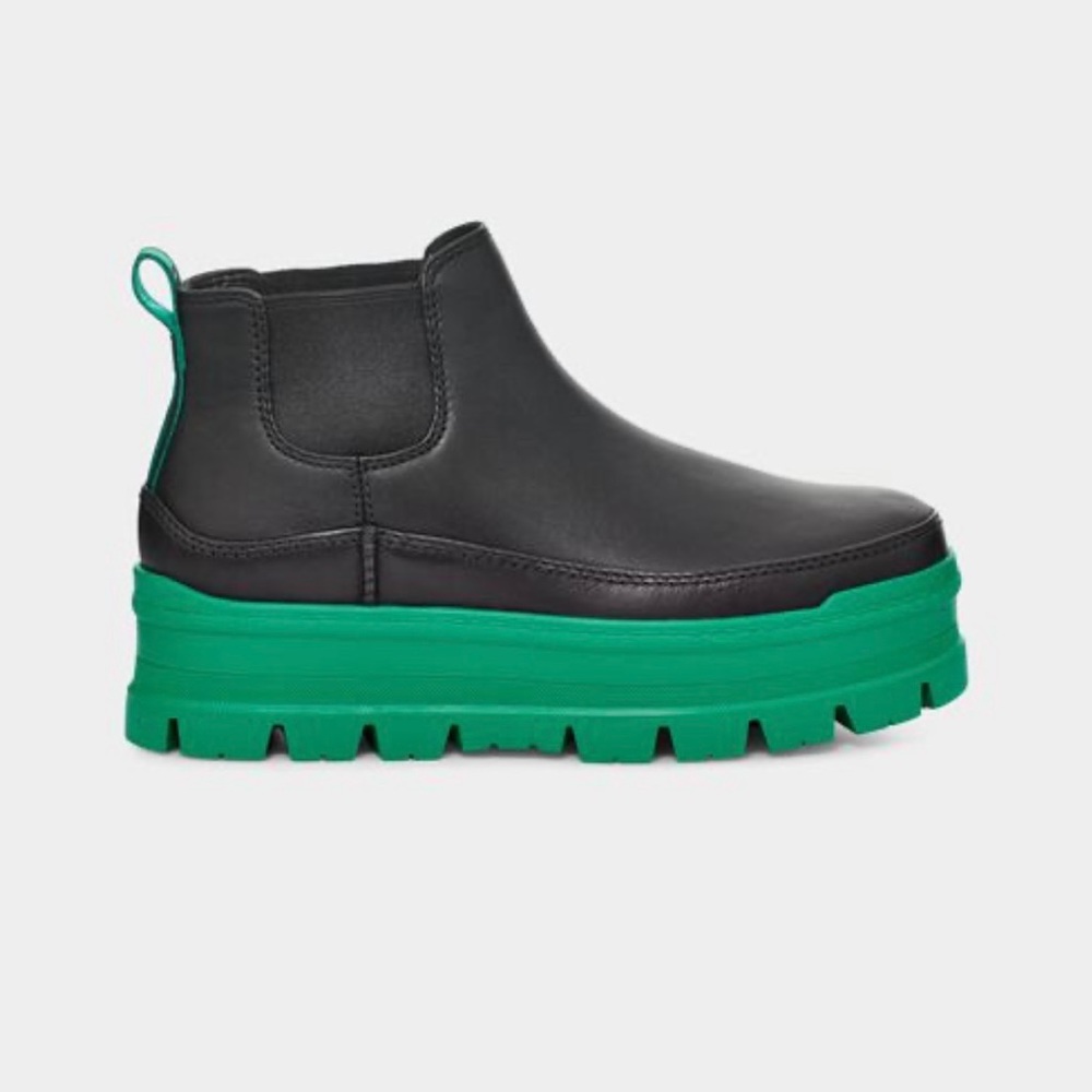 Women’s UGG merina boot